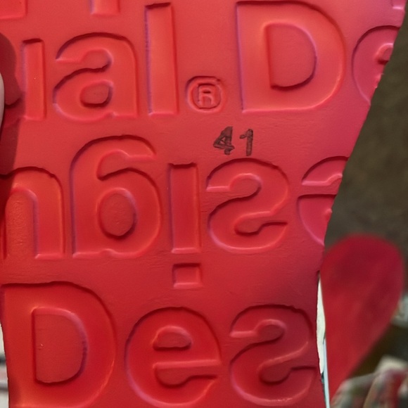 BEAUTIFUL Desigual sandals made in Italy 🇮🇹 - Picture 4 of 8